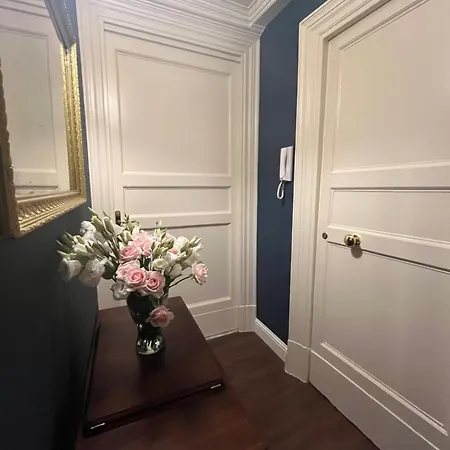 Degli Affreschi - Centro Storico Apartment