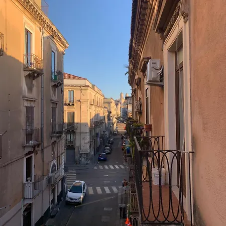 Degli Affreschi - Centro Storico Apartment Catania